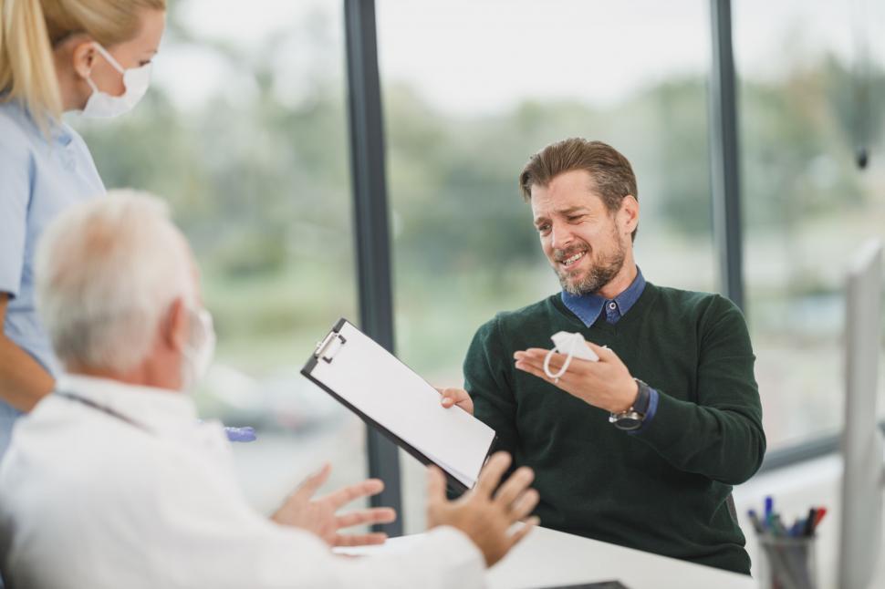 What Happens During an Allergy Consultation With a Specialist?