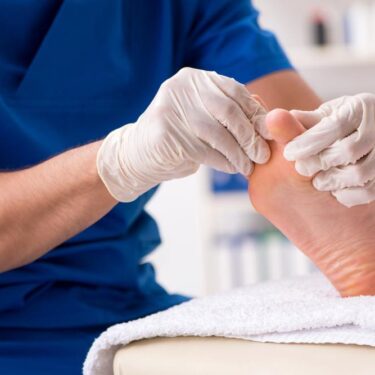 When to Consult a Podiatrist for Foot and Ankle Pain