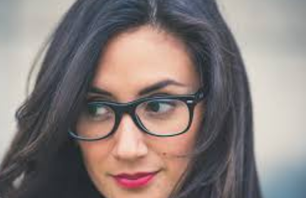 How to Make Your Contact Lenses Last Longer: Expert Care Tips